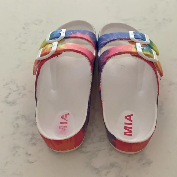 MIA Slip on Sandals. - Picture 3 of 3